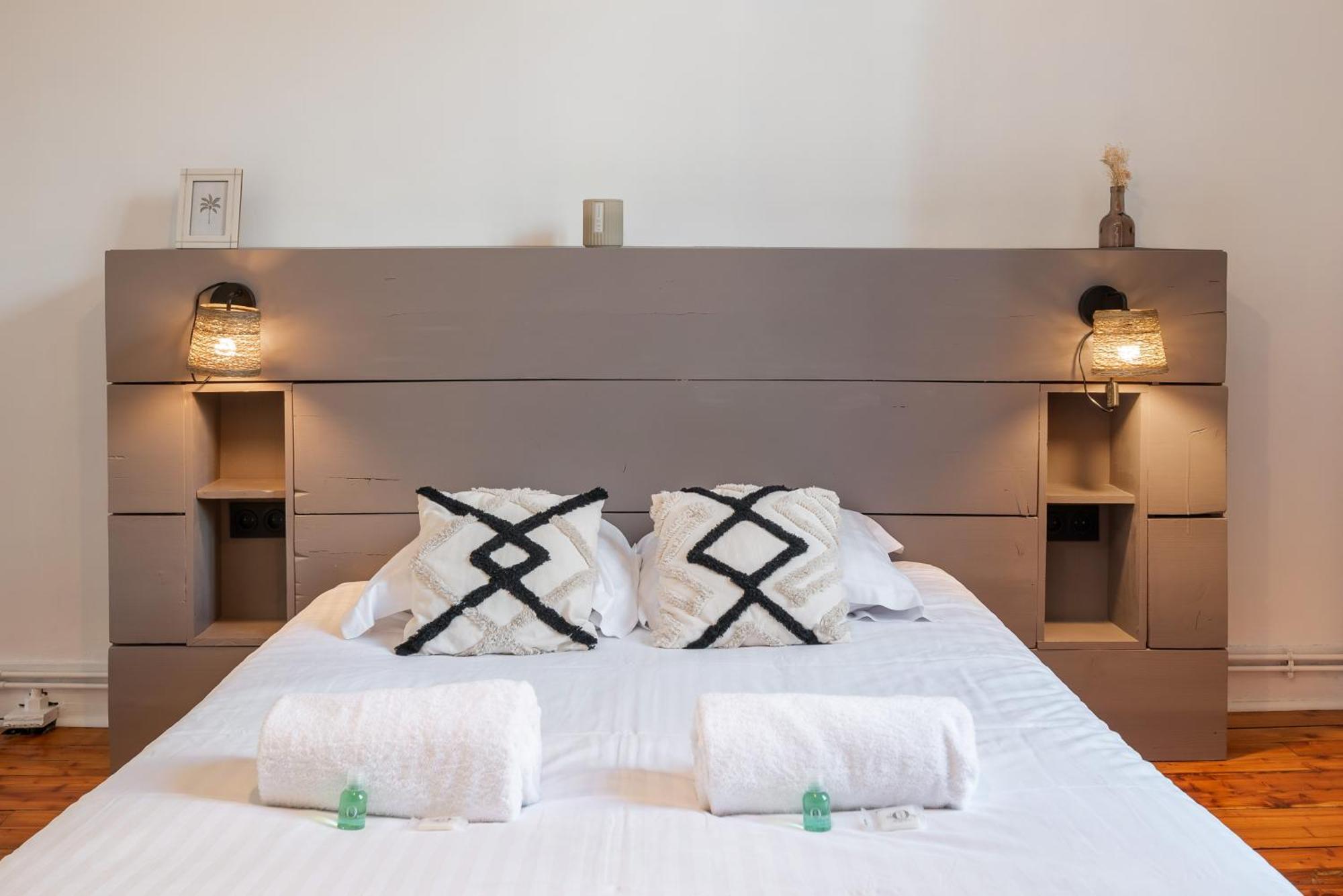 Appartement Spacieux Et Chaleureux Coeur De Ville Chambéry Dış mekan fotoğraf